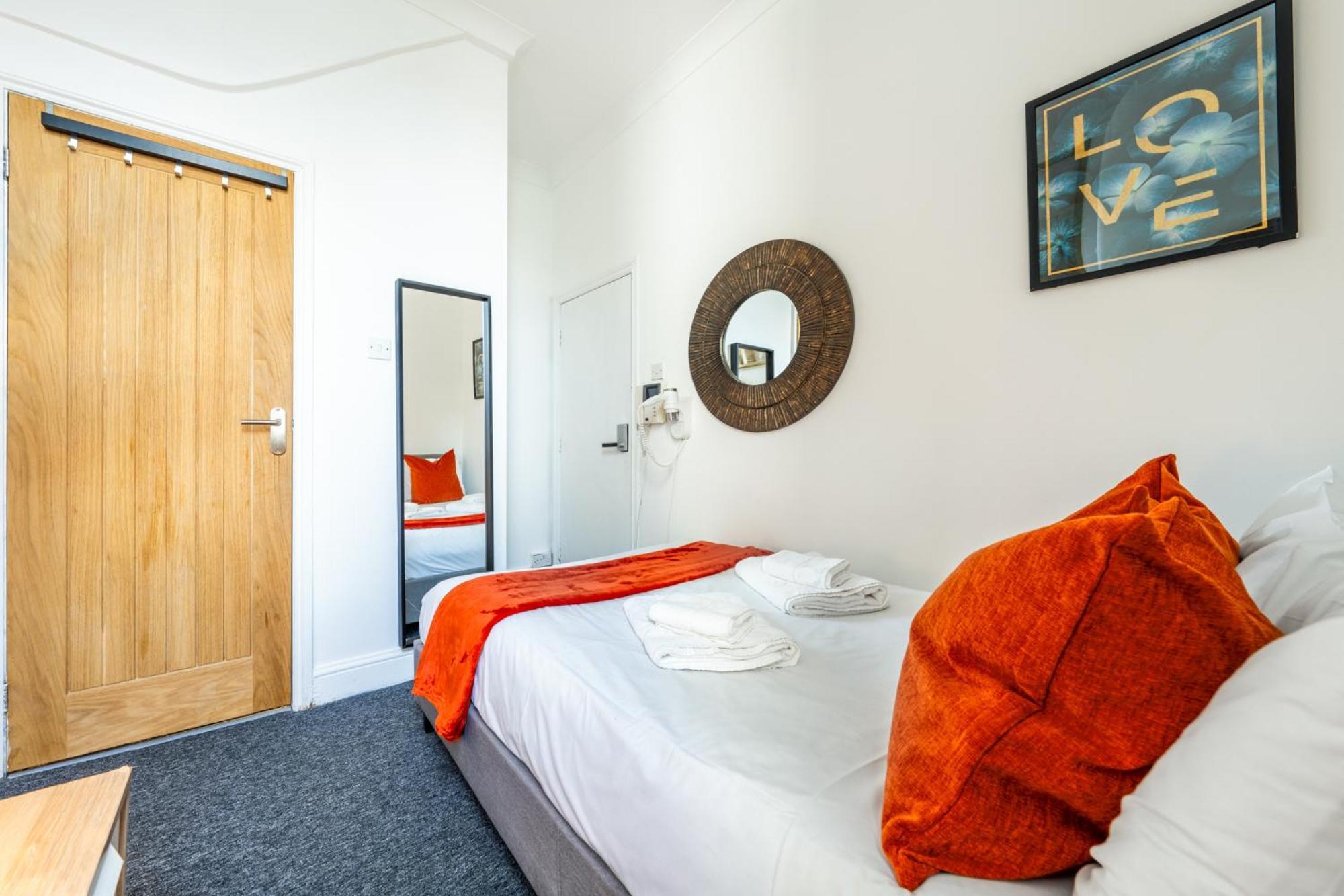 Ryam Suites Londra Esterno foto