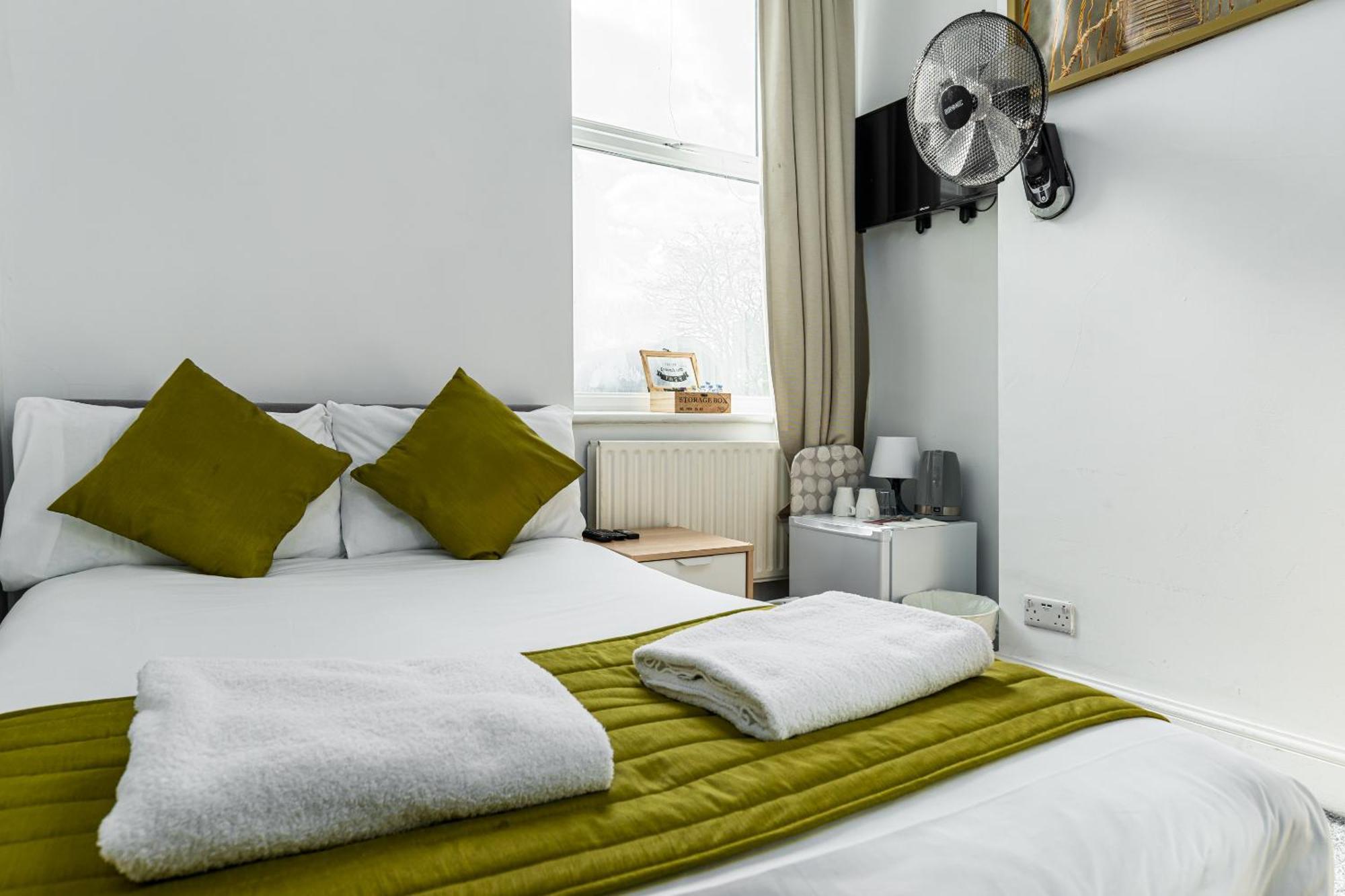 Ryam Suites Londra Esterno foto